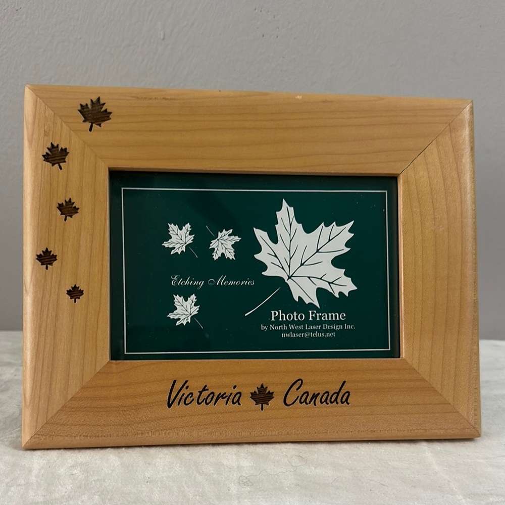 Victoria Canada Wooden Photo Frame